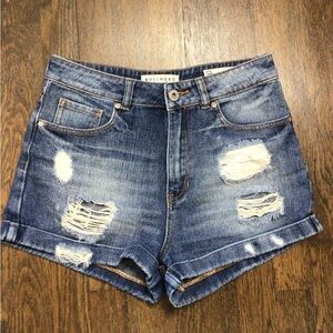 BULLHEAD MOM SHORTS